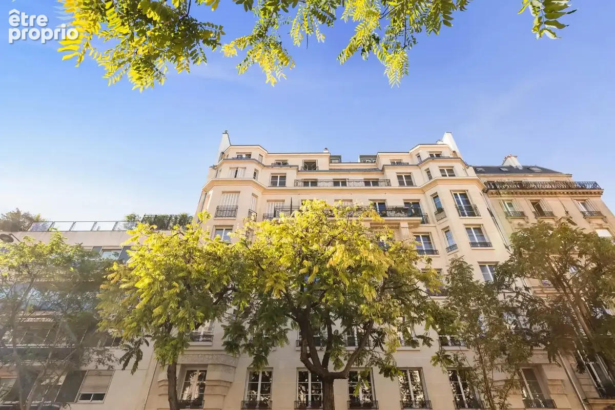 Paris 17e – Wagram – Appartement de deux pièces aux beaux volumes - photo 13