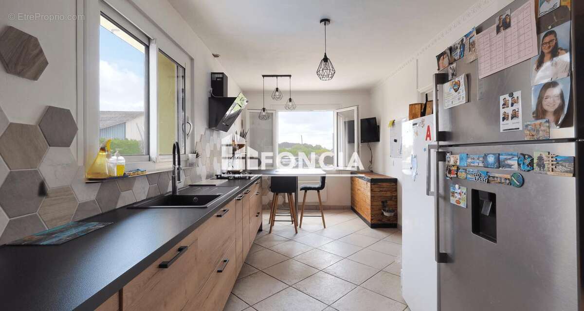 Maison à NEUVILLE-SUR-BRENNE