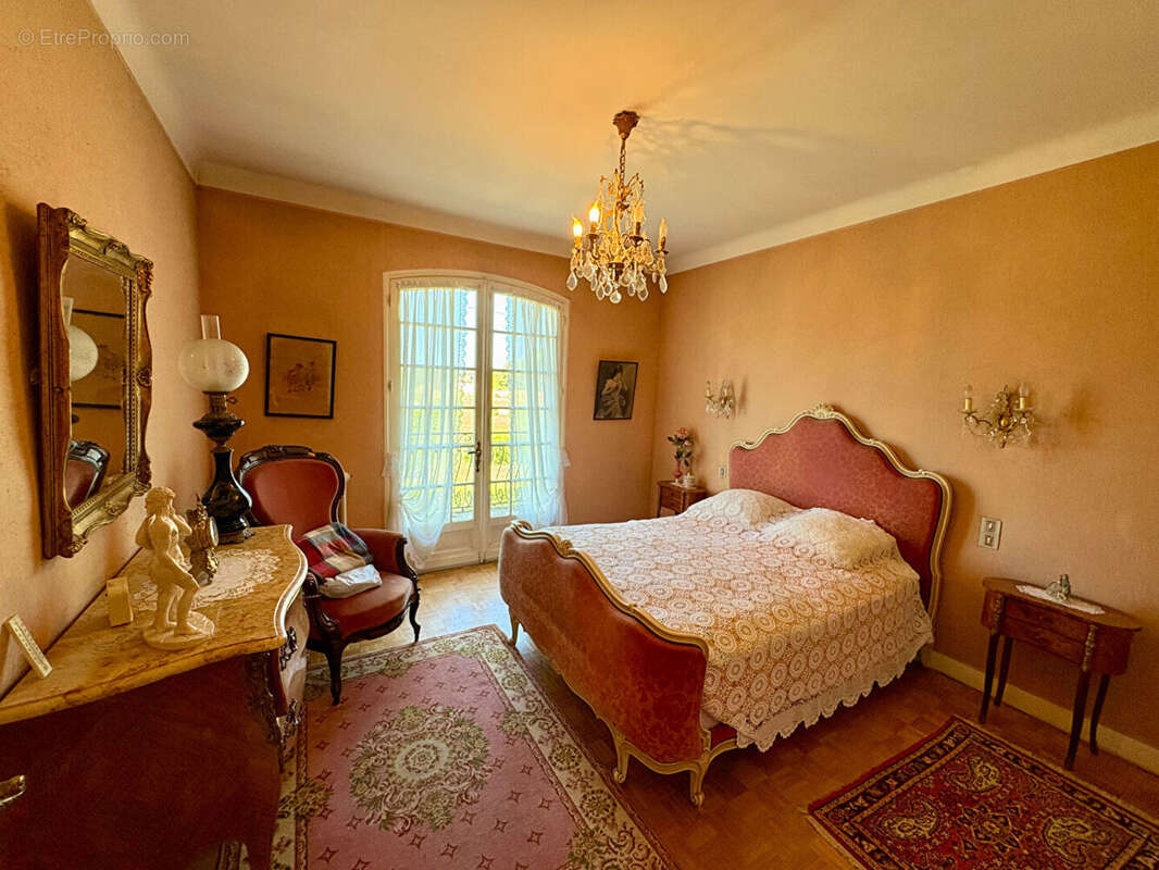 Maison Pineuilh 7 pièces, 180 m2 habitable, 5 chambres, garage,  à pied de la ville et de la gare - photo 10