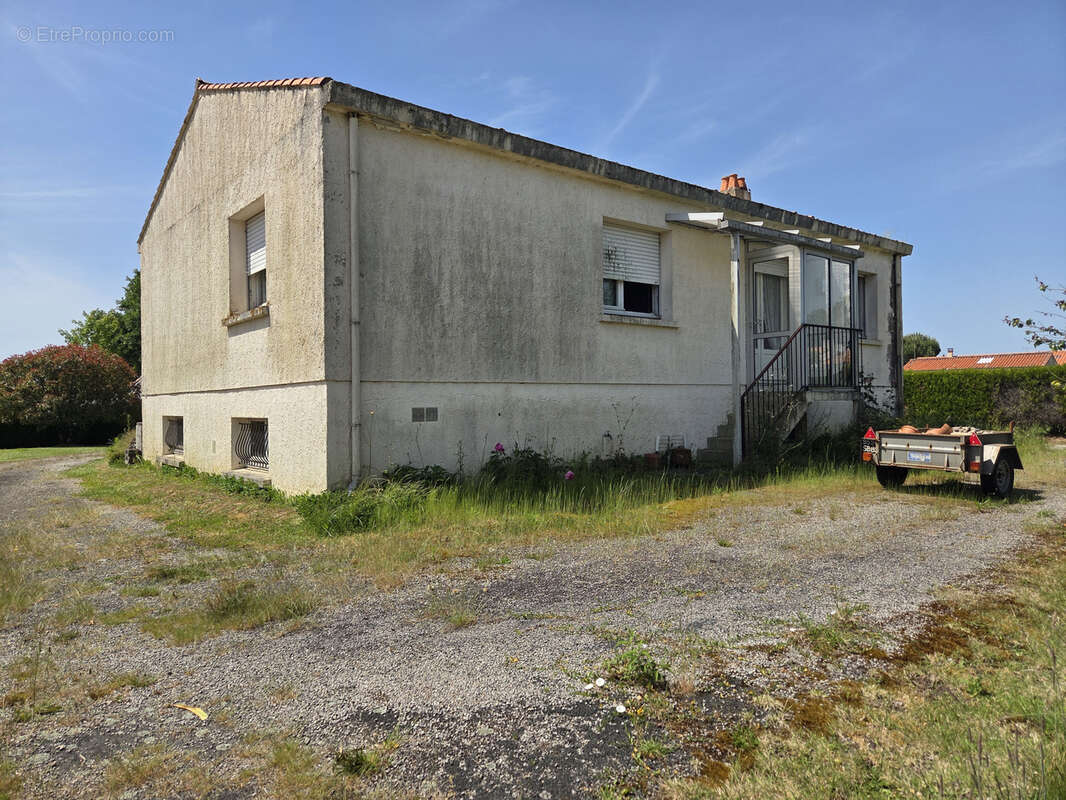 Maison à SAINTE-FLAIVE-DES-LOUPS