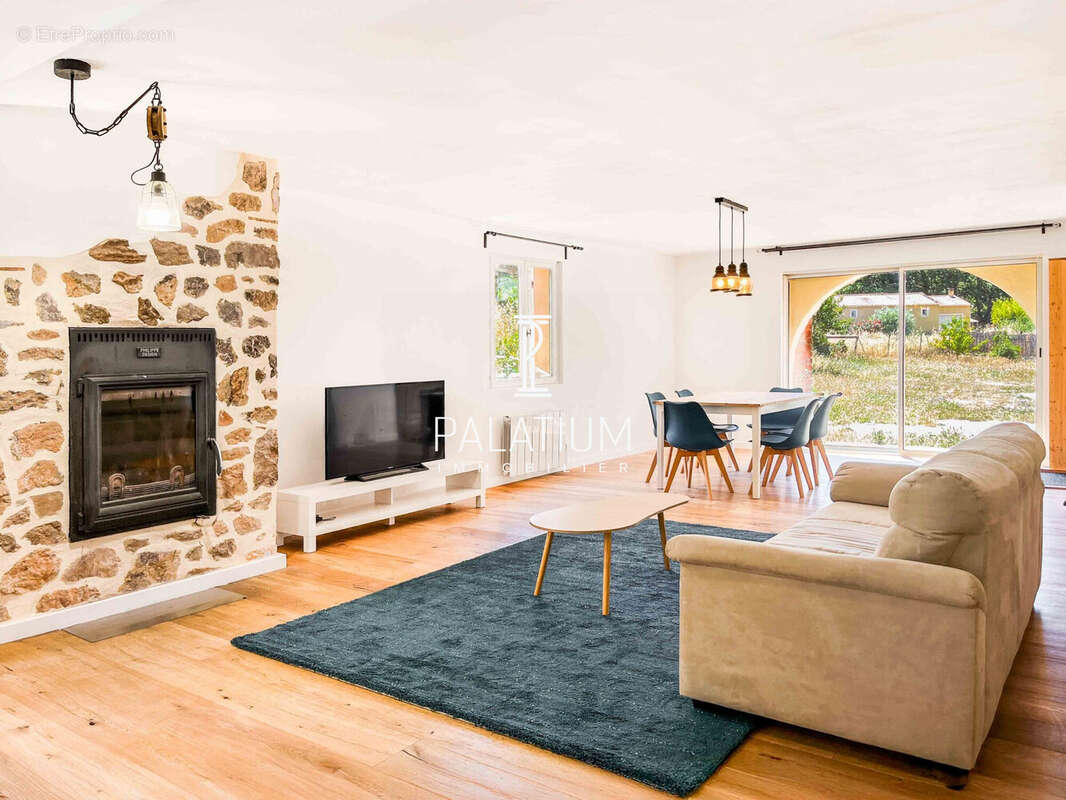 Maison à SAINT-JULIEN