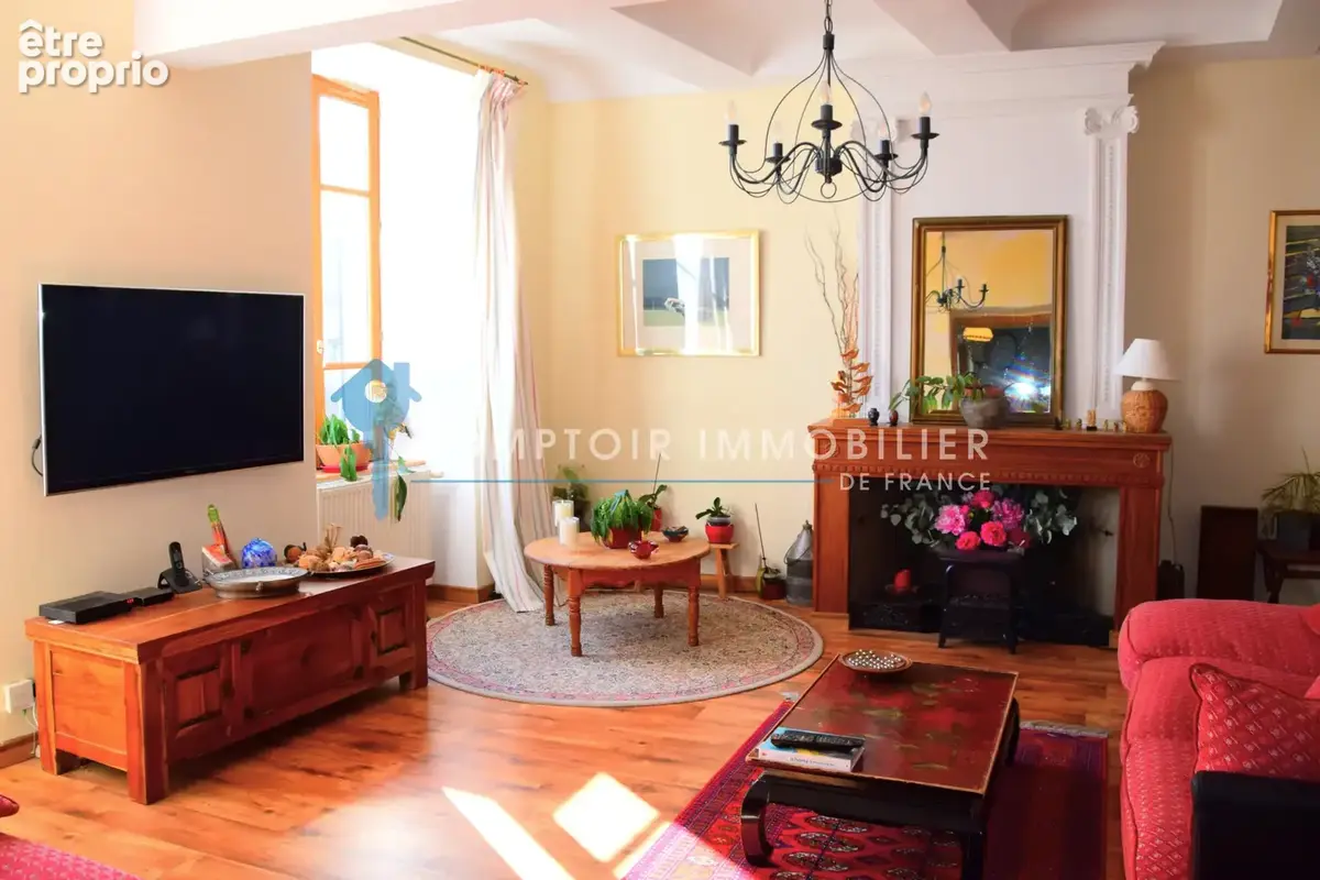 Dépt. 07 - A VENDRE à LAVILLEDIEU - Grand Mas de 530 m2 avec 7 appartements loués - Parcelle de 1600 m2. Inves - photo 2