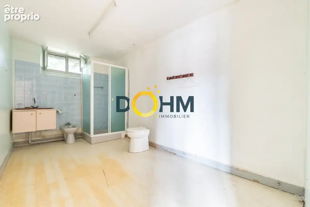 Ensemble immobilier avec cour a renover - photo 8