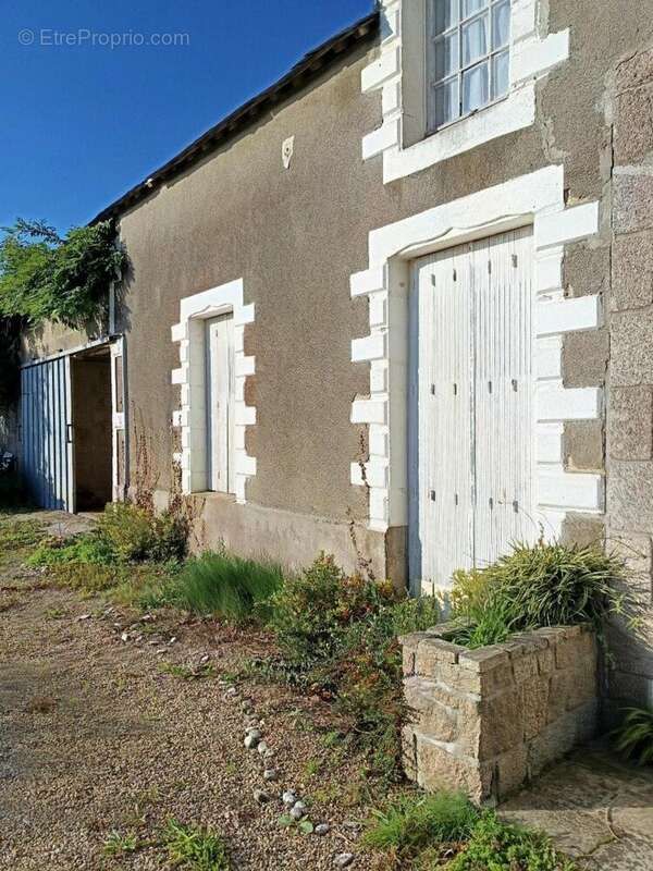 Photo 5 - Maison à REGUINY