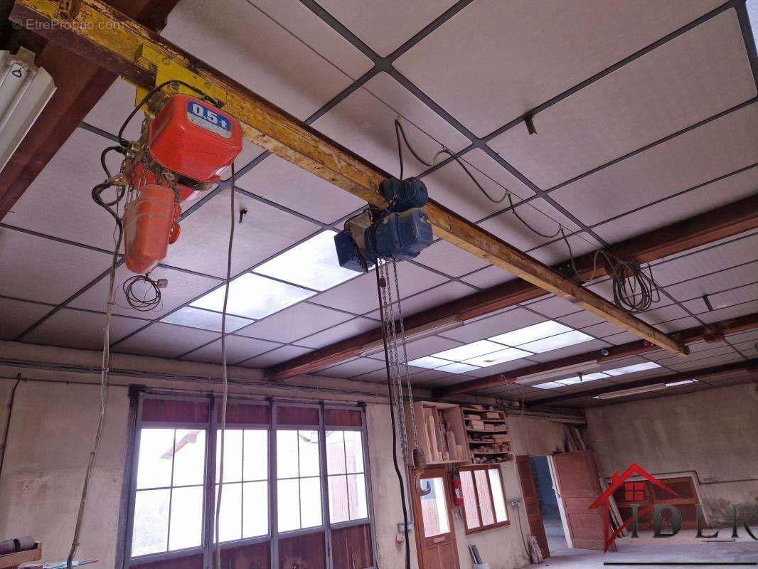 Commerce à LANEUVELLE