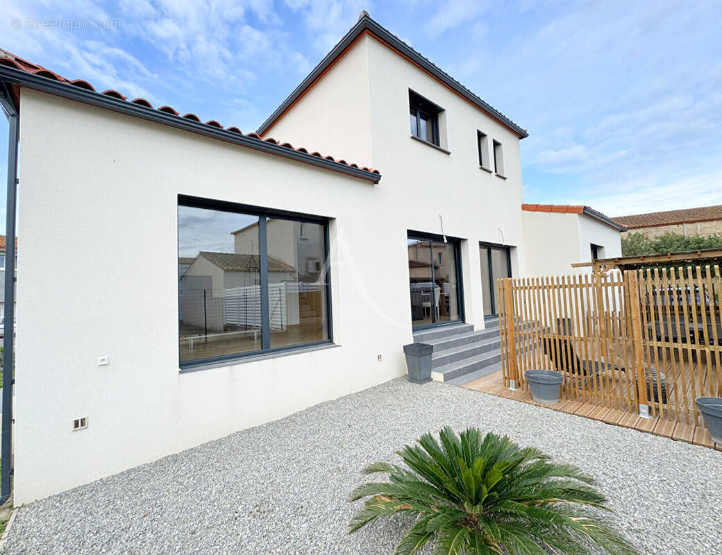 Maison à VILLELONGUE-DE-LA-SALANQUE