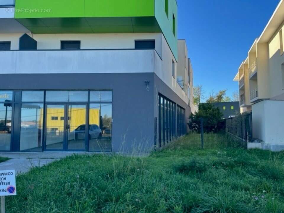 Commerce à POMPIGNAC