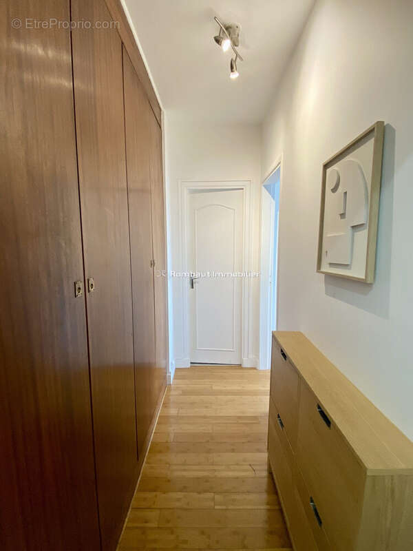 Appartement à LA CELLE-SAINT-CLOUD