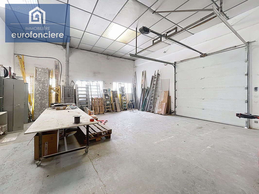 Commerce à SAINT-LYE