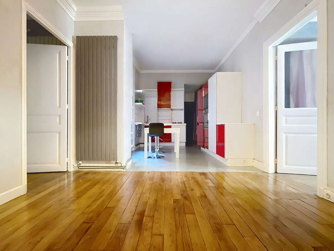 Appartement à PARIS-11E