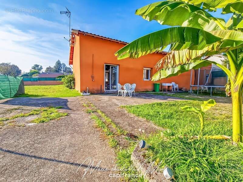 Maison à PONT-DE-VAUX