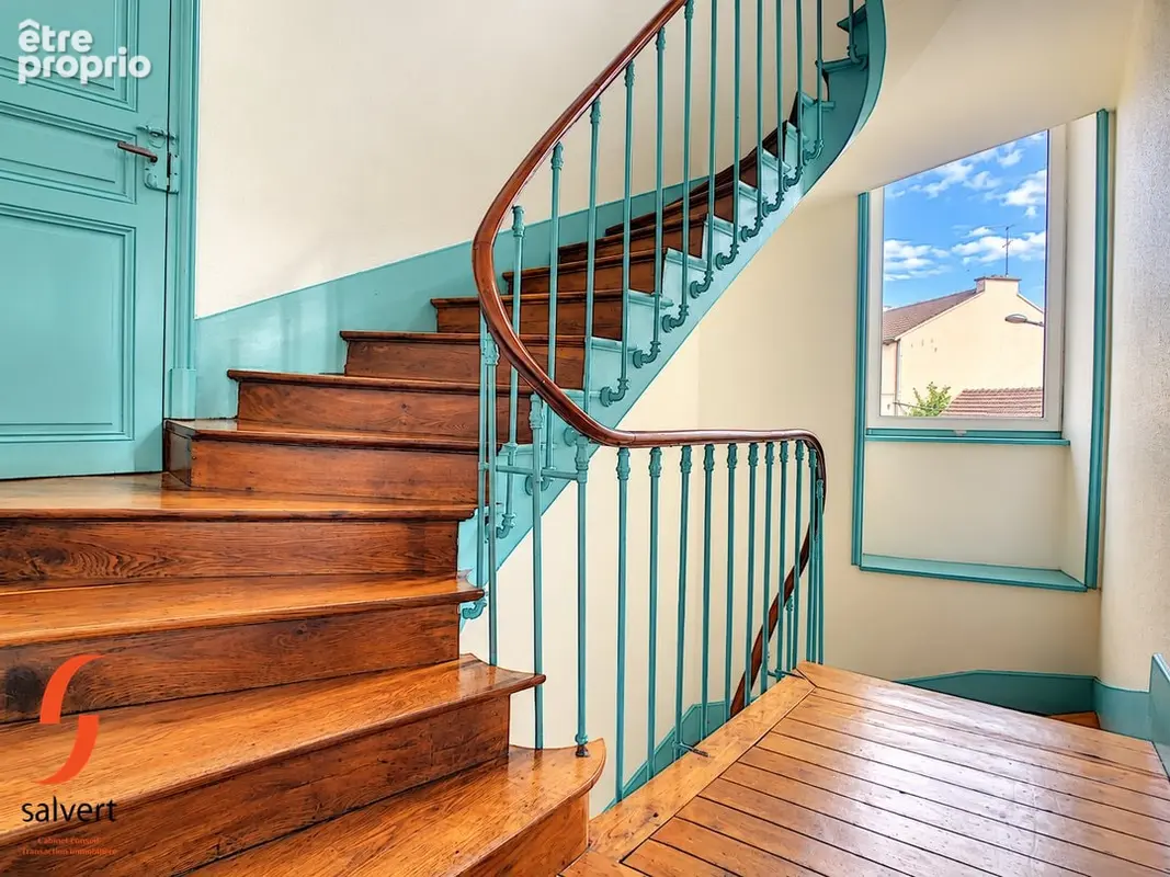 A vendre, Immeuble comprenant 5 appartements et 1 commerce. - photo 9