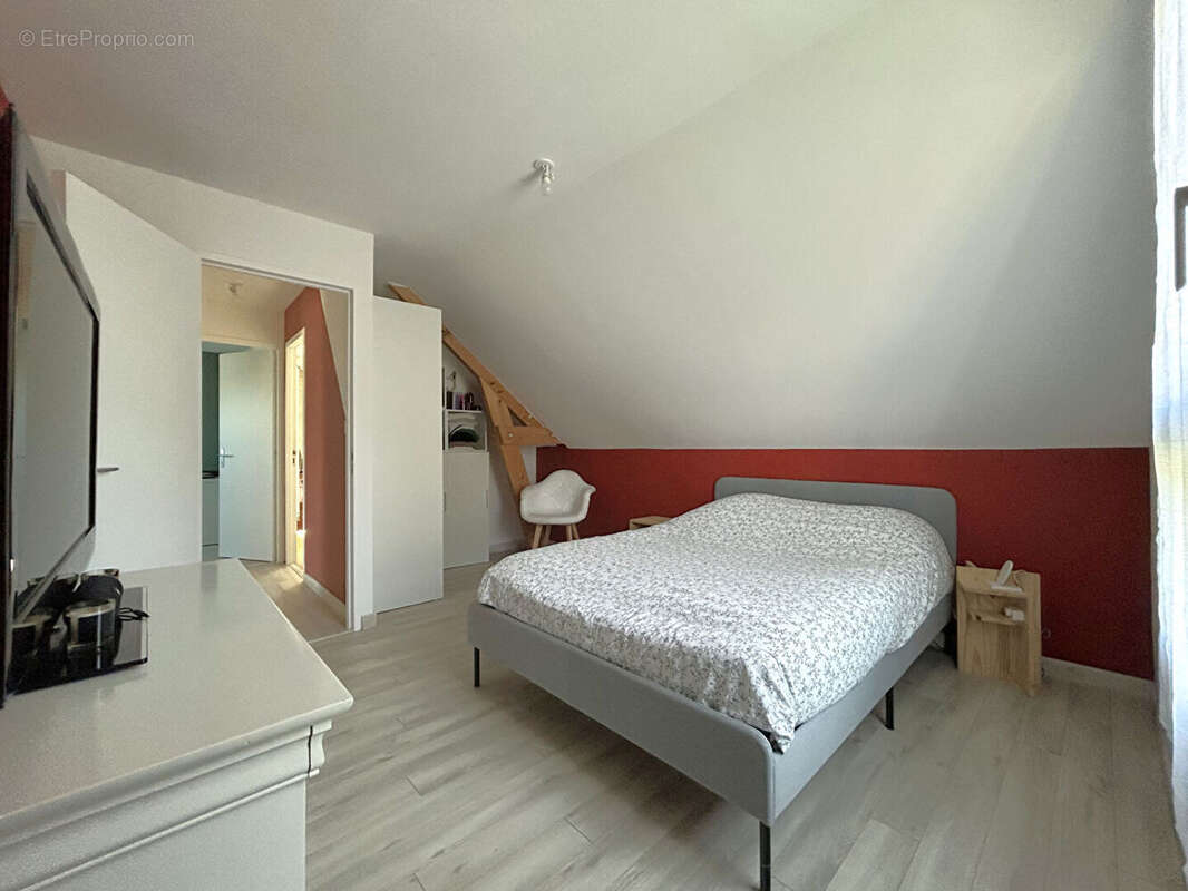 Maison à SAINT-UNIAC