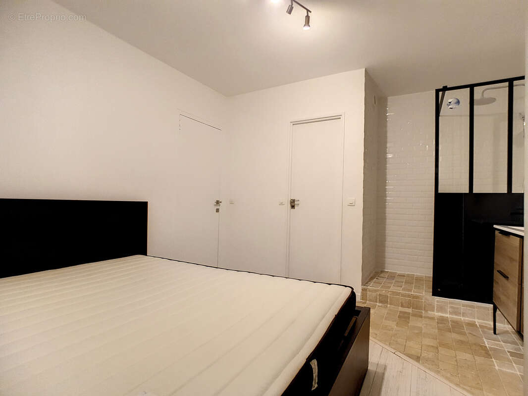 Appartement à PARIS-20E