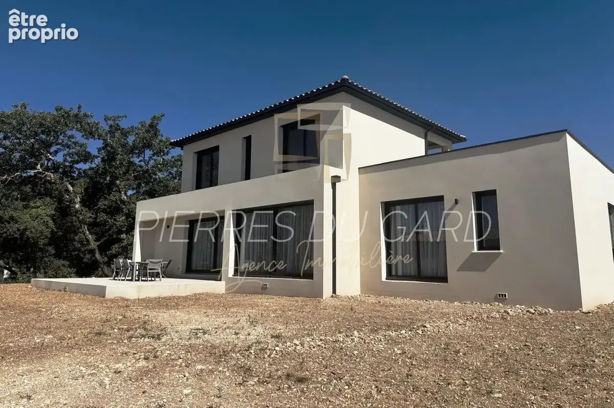 Maison 150 m² à Uzes  - photo 3