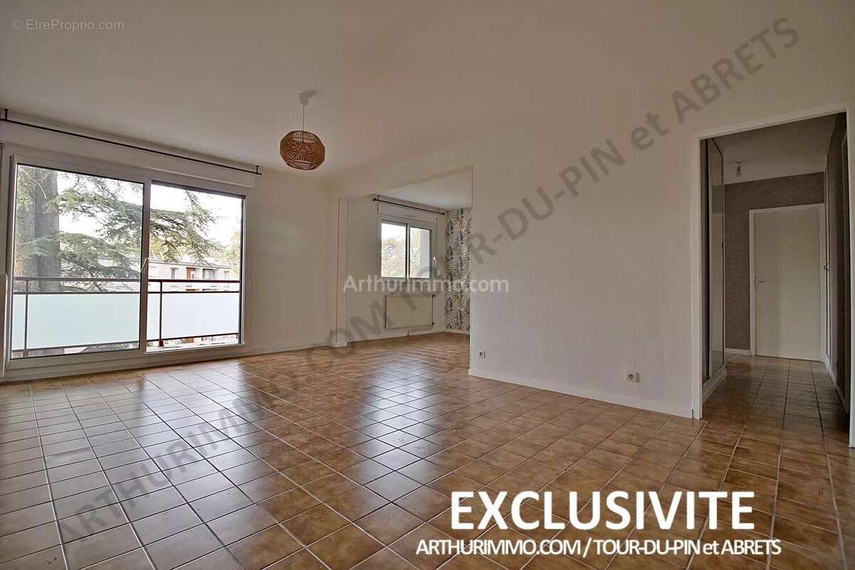 Appartement à RIVES