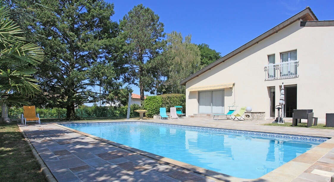 Maison à LAROQUE-TIMBAUT