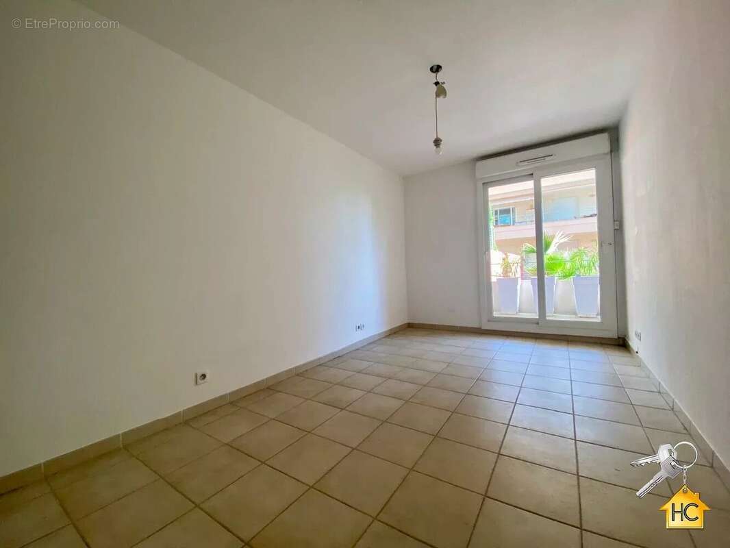 Appartement à MANDELIEU-LA-NAPOULE