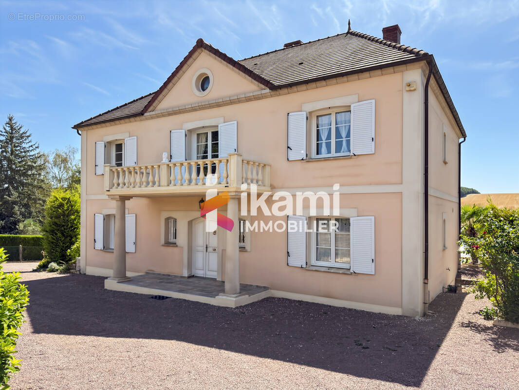 Maison à SALIGNY