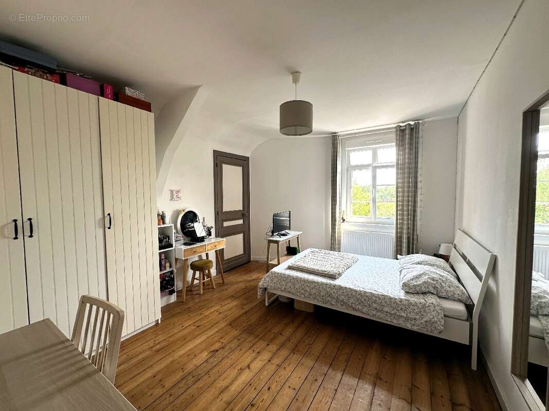 Maison à ETRICOURT-MANANCOURT