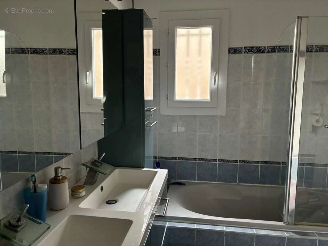 Maison à LA CALMETTE