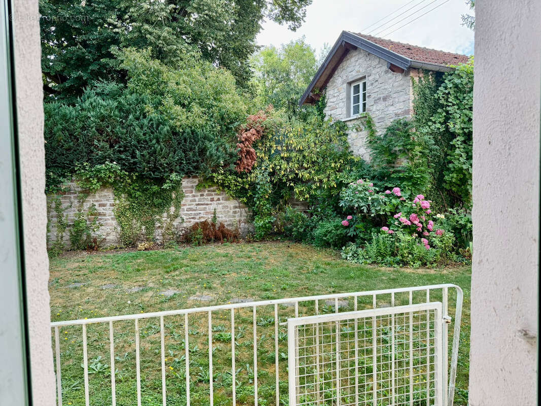 Vente jolie villa sur terrain de 602 m2 avec petite dépendance LUXEUIL LES BAINS - photo 28