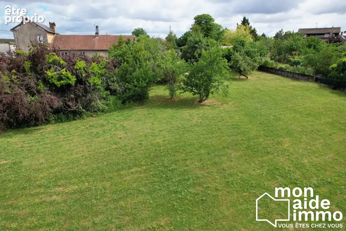 Maison 325 m² à Thiviers  - photo 6