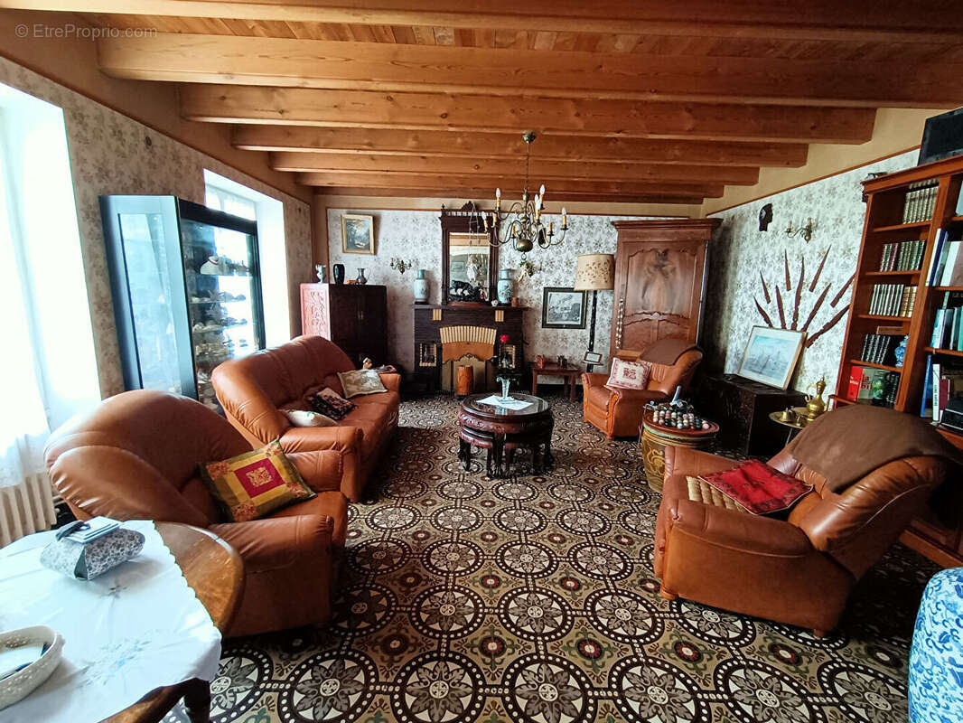 Maison à LUSSANT