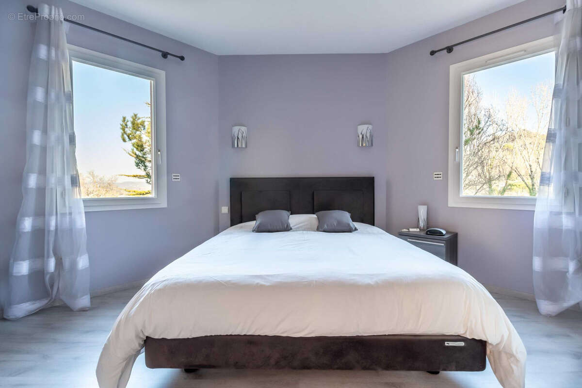 Town house in a peaceful location - photo 25