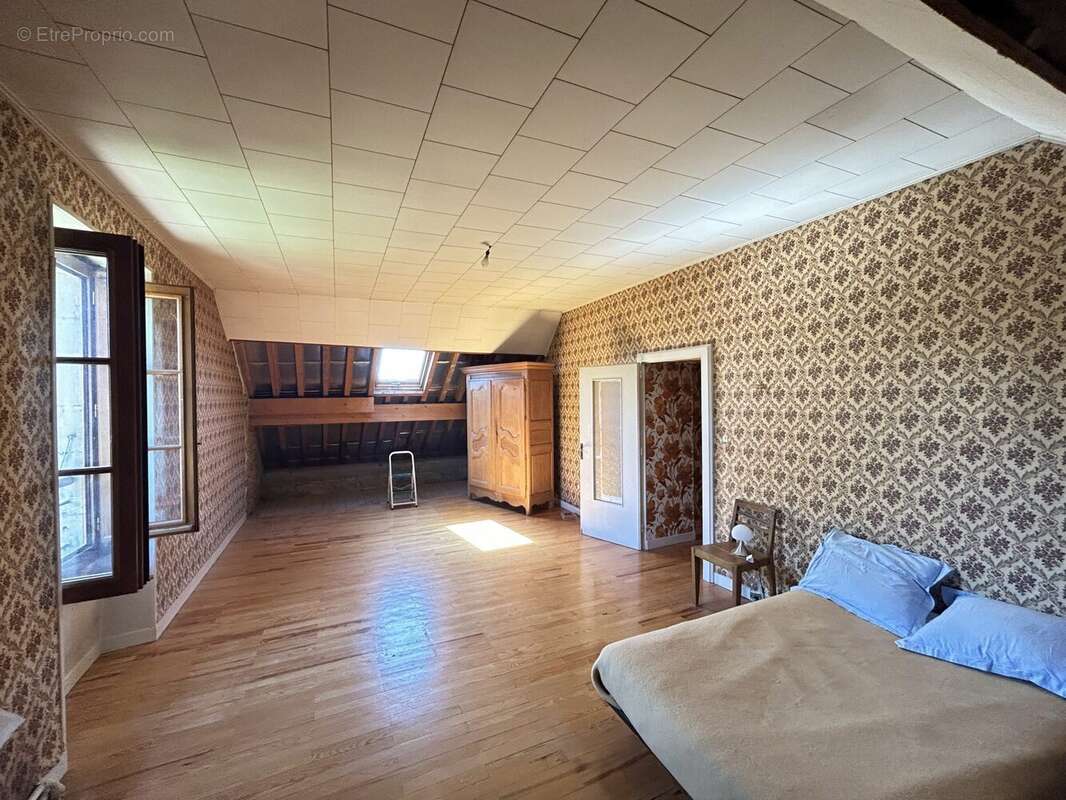 Maison à LONS-LE-SAUNIER