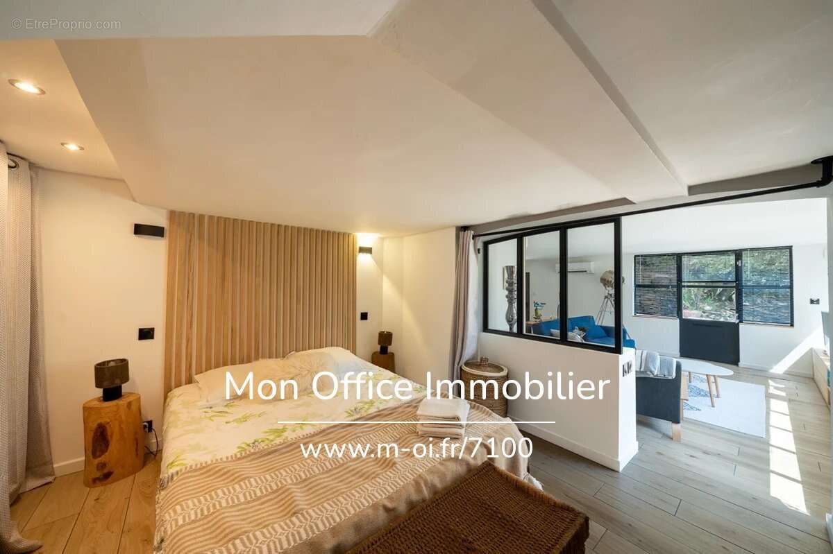 Référence : 7100-NGU. - Maison 9 pièces - Piscine - village à pied - calme - 276m2 - photo 20