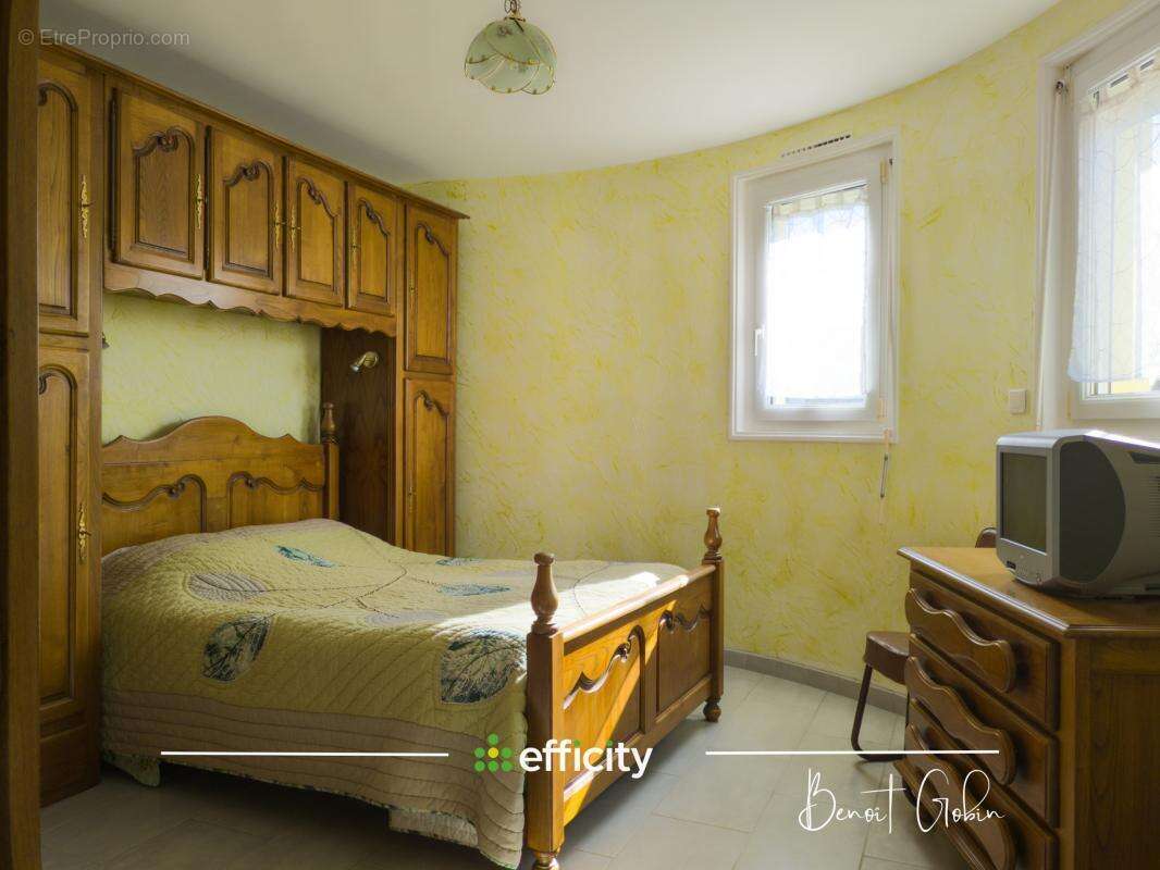 Maison 143 m² à Carhaix-Plouguer  - photo 11