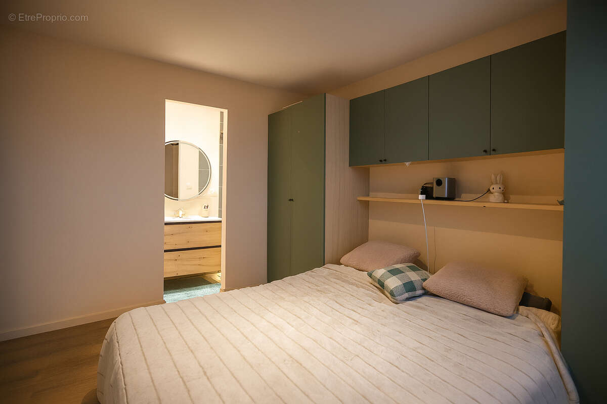 Maison à LA QUEUE-LES-YVELINES