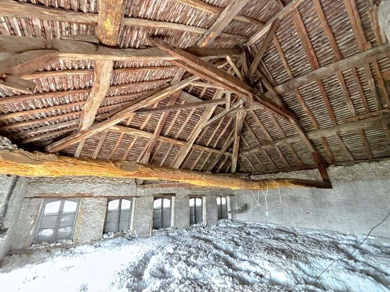 Appartement à SAINT-MARCEL-BEL-ACCUEIL