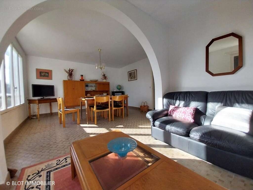 Maison à HIREL