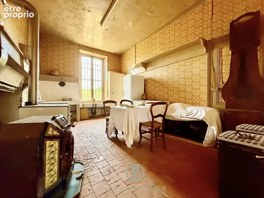 Propriété rare avec maison de maître, corps de fermé loué, tourelle et de nombreuses dépendances - photo 15