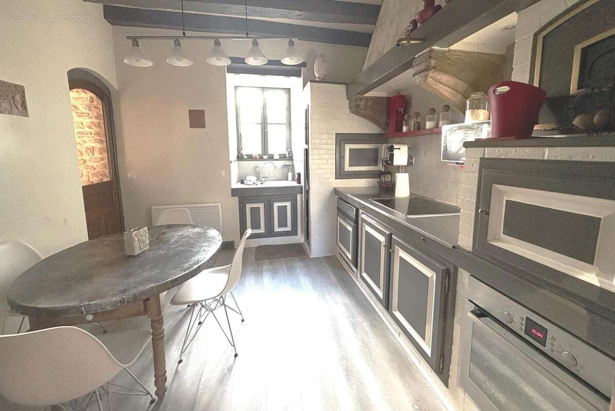 190 m² à Eyzin-Pinet  - photo 6