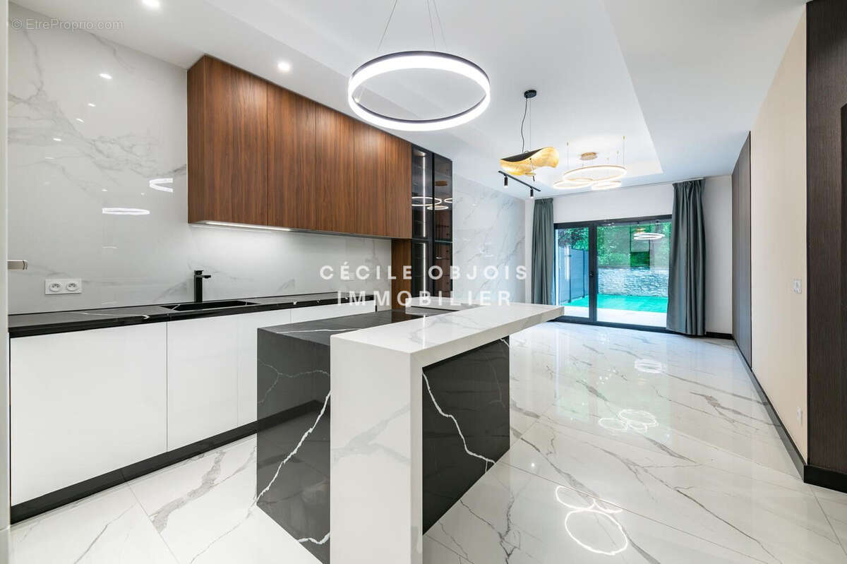 Appartement à SAINT-MAUR-DES-FOSSES