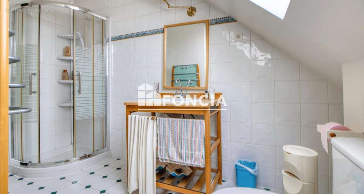 Maison à MORAINVILLIERS