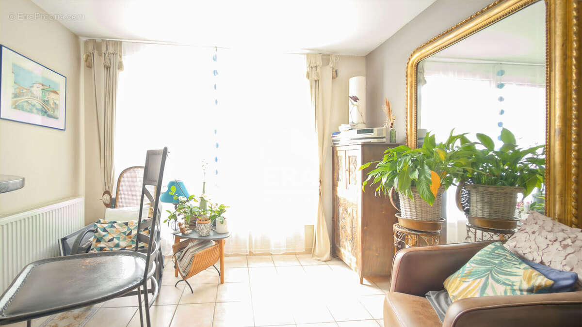 Appartement à NANDY