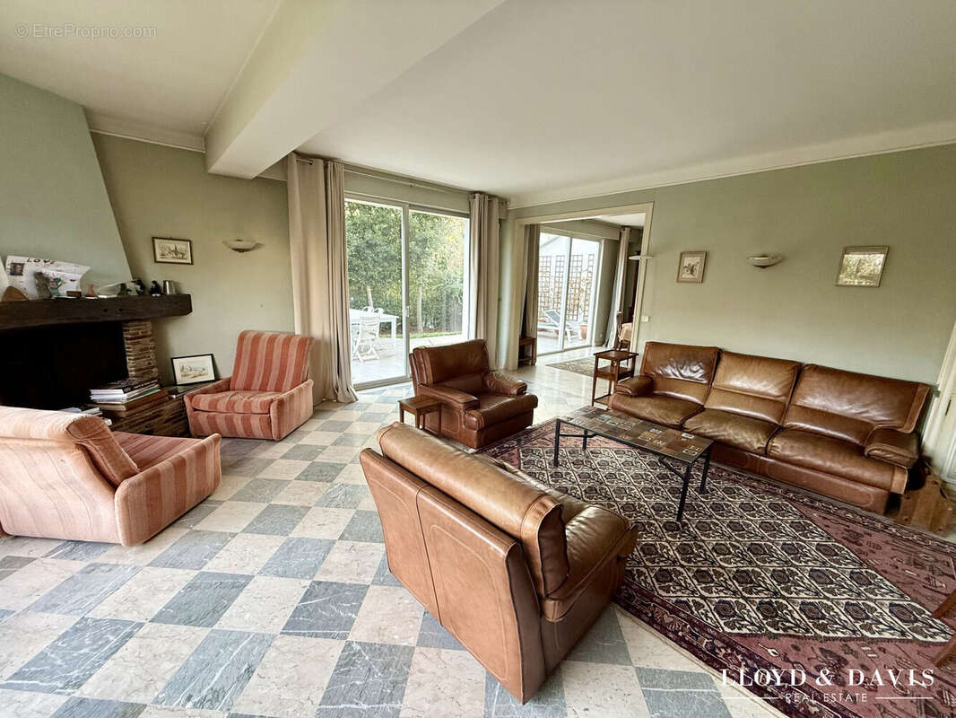 Maison à VAUCRESSON