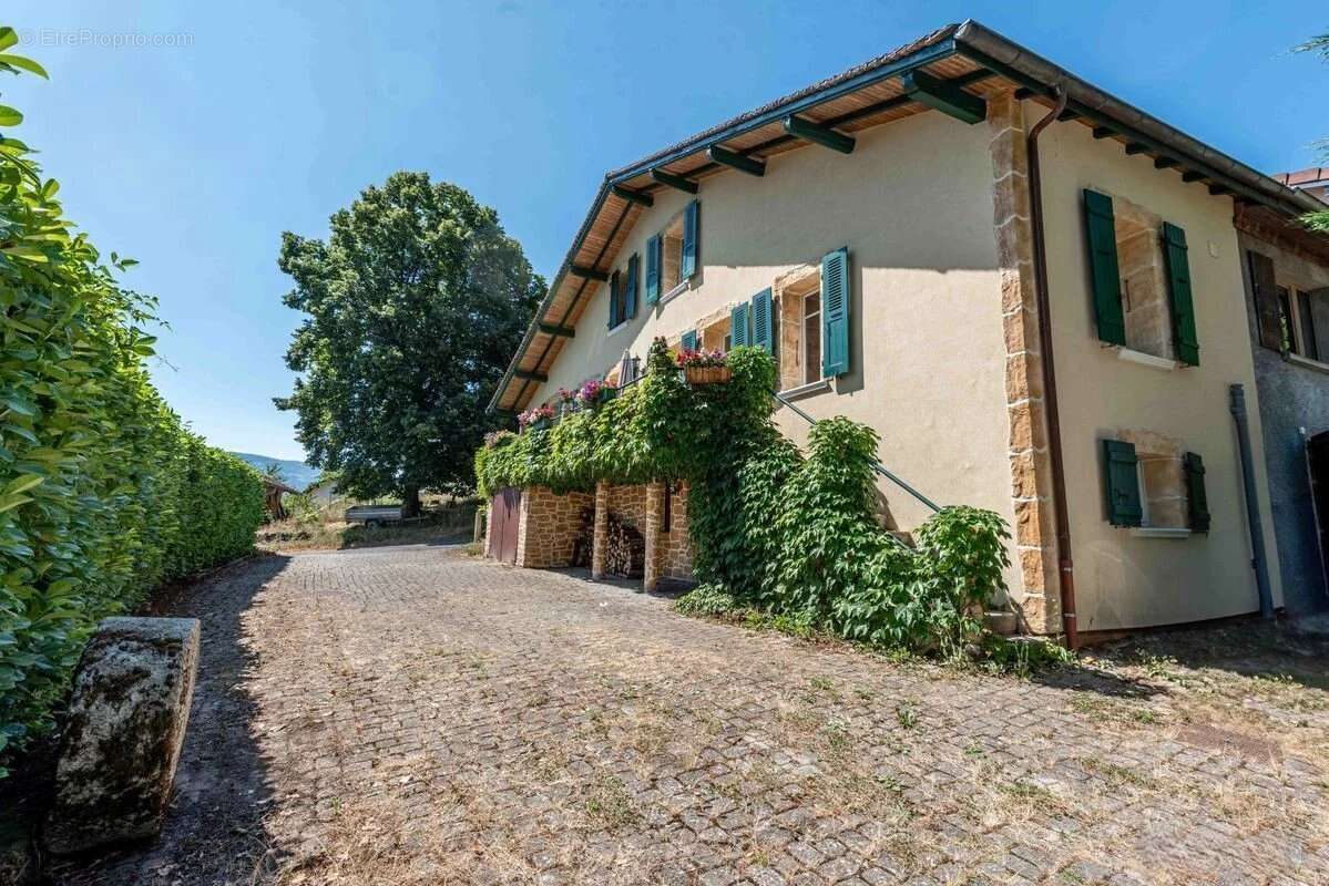 Maison à SCIEZ