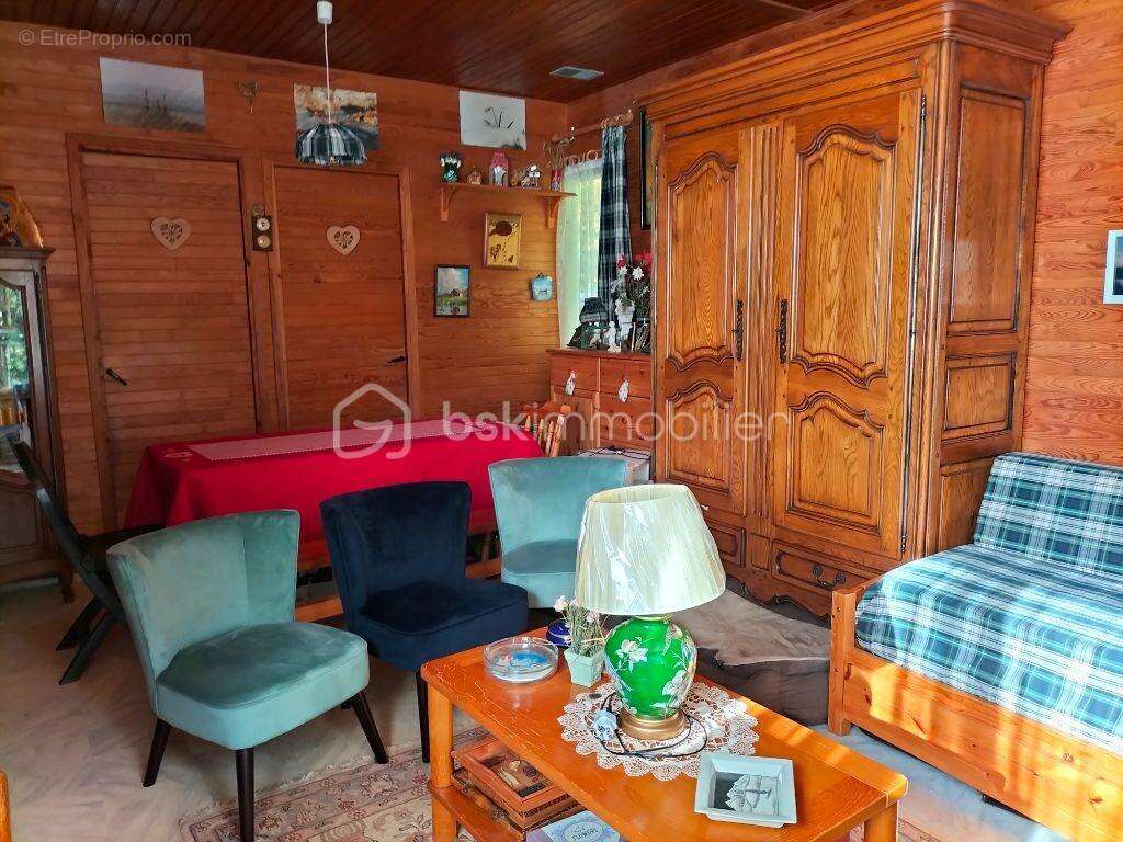 Maison à BESSE-ET-SAINT-ANASTAISE