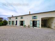 Maison à SAINT-FORT-SUR-LE-NE