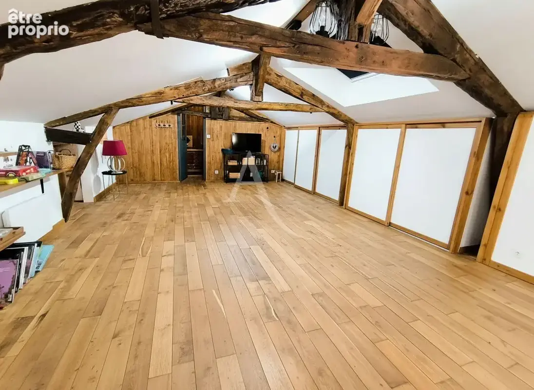 Maison familiale, Les Junies 6 à 8 chambres sur 329m² + piscine - photo 11