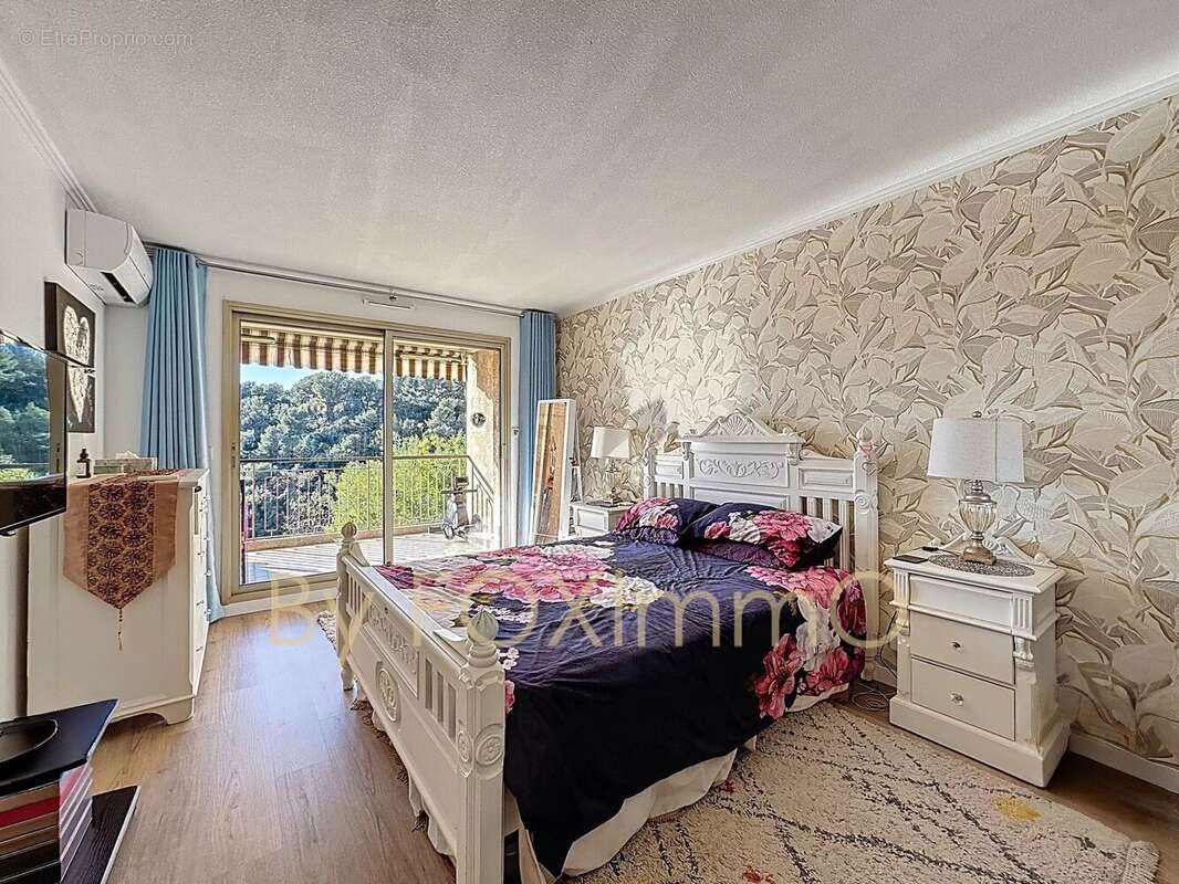 Appartement à VENCE