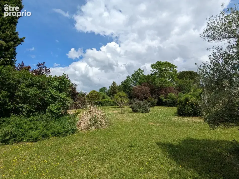 Terrain à TRIAC-LAUTRAIT