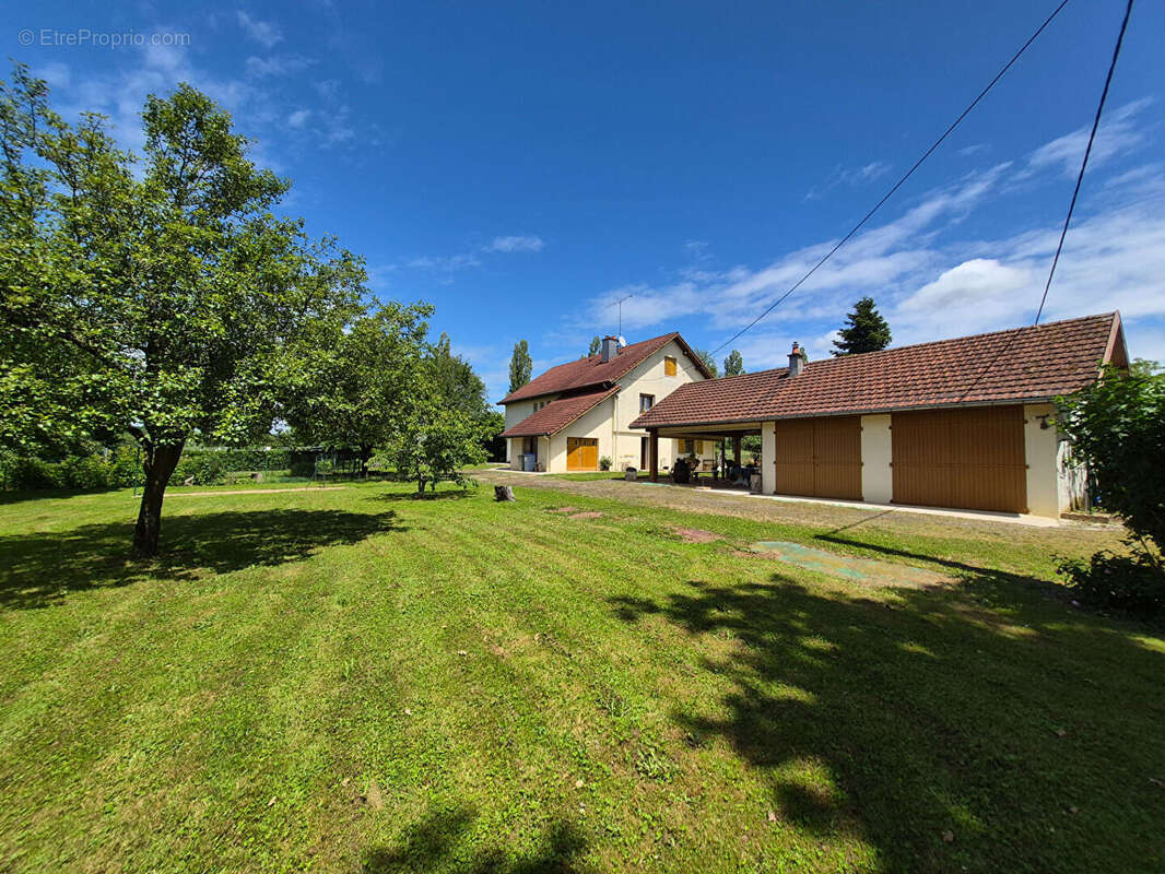 Maison à TOURMONT