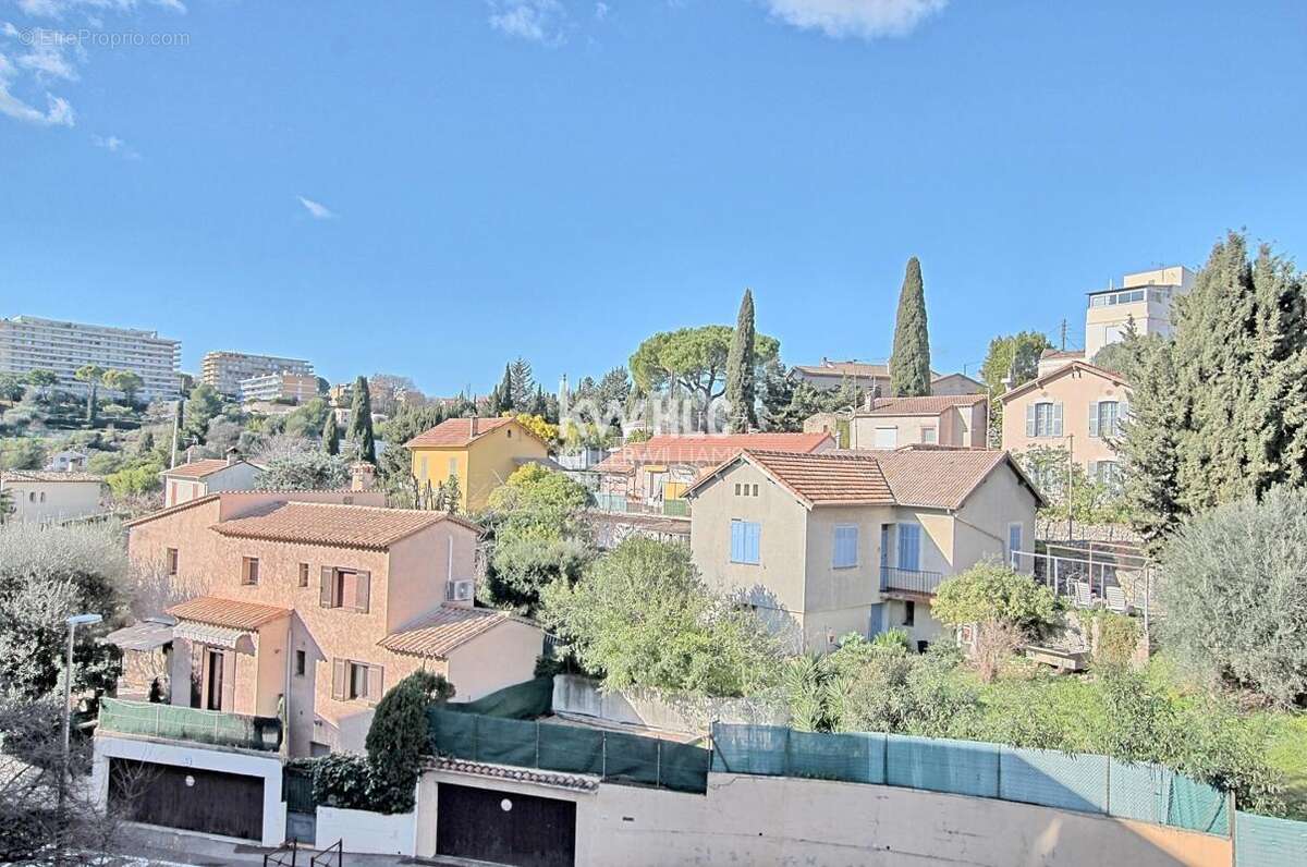 Appartement à LE CANNET