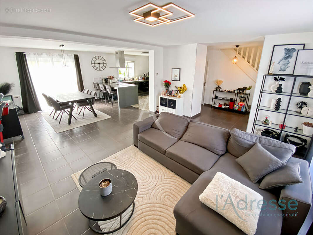 Maison à SAINT-GERMAIN-LES-ARPAJON